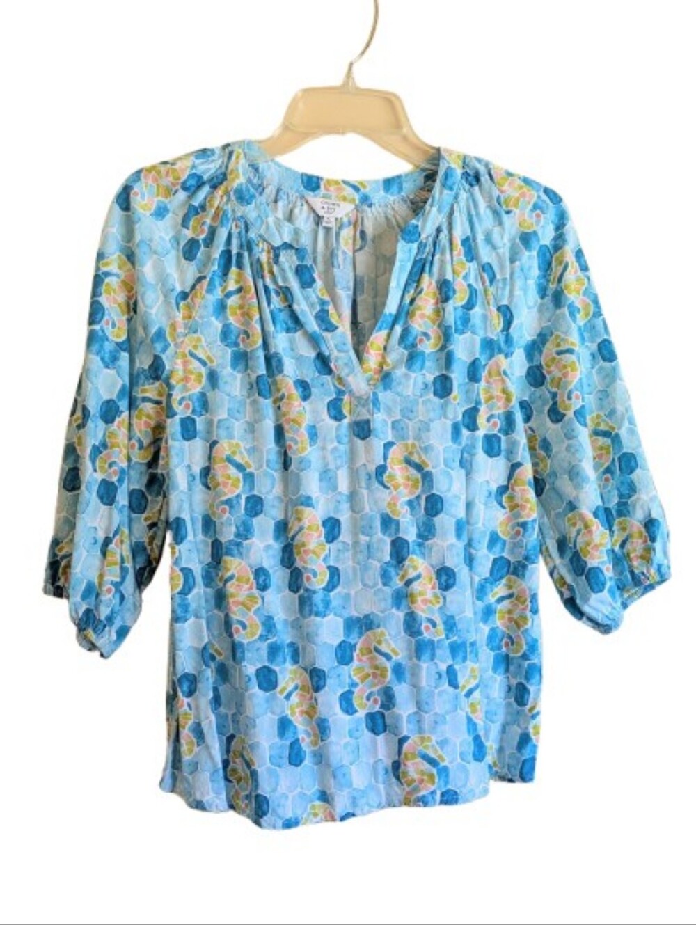 Crown & Ivy Seahorse Print Blouse Blue White Coastal Chic Boho Preppy Rayon